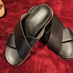 Sonoma Women's Black Slip-on Sandals